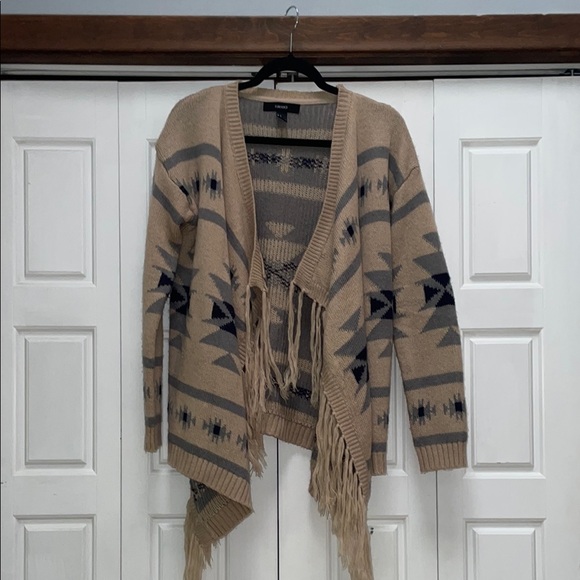 Forever 21 Sweaters - Forever 21 Tan and Black Geometric Cardigan Sweater